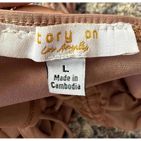 Stylish Ruched Crop Top in Soft Beige - Picture 6 of 6